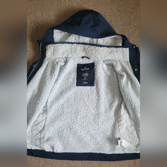 Women's Hollister Size S Sherpa Lined Navy Jacket All-Weather Collection - Picture 9 of 16